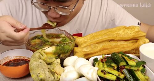 时宴吃播 重庆美食界掀起直播 麦旋风 催生吃播培训新职业